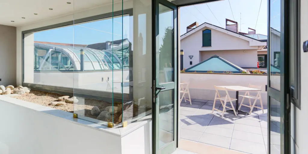 coworking-magenta-hero